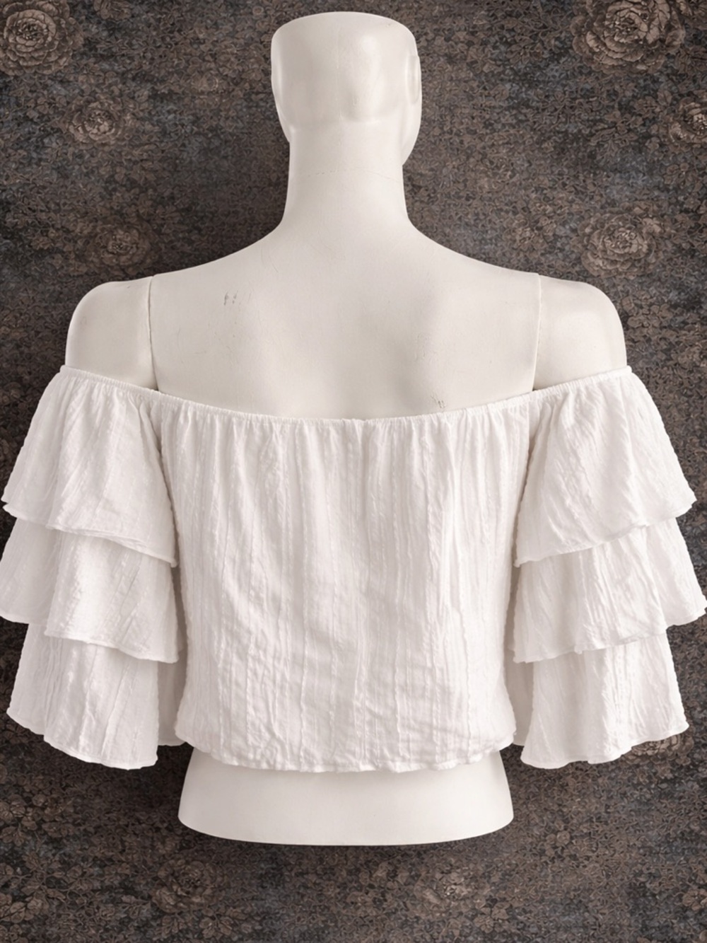 Blush Noir Urban Outfitters  waterfall ruffle sleeve cropped top S - Picture 3 of 5